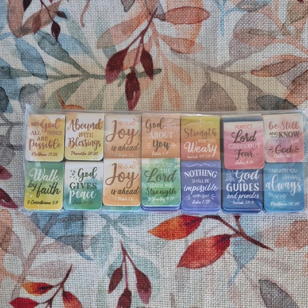 Dianelhall Magnetic Bookmarks